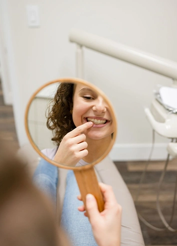 dental floss and toothpaste img